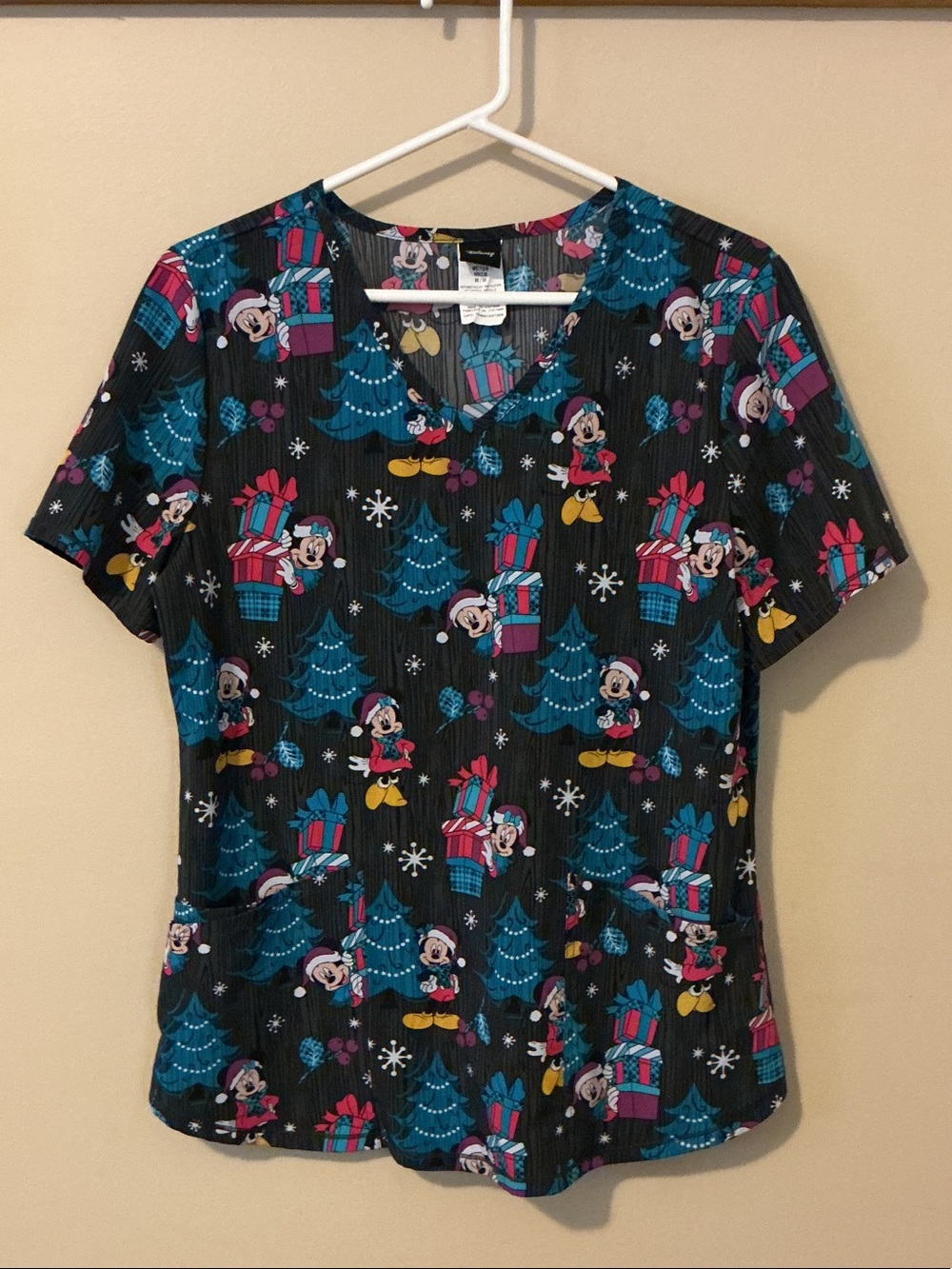 Bundle of 2 Disney Scrub Tops Women’s Medium Mickey Minnie Christmas & Simba